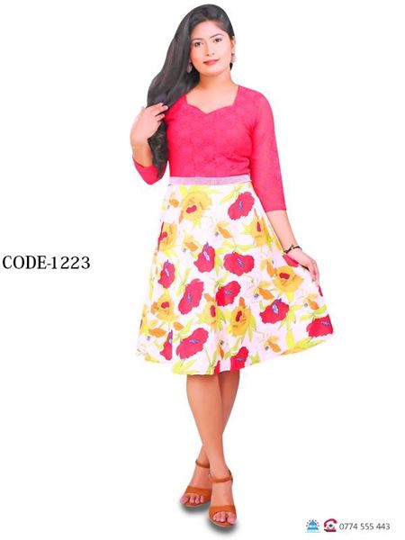 Picture of Lace mixed floral Short Dress